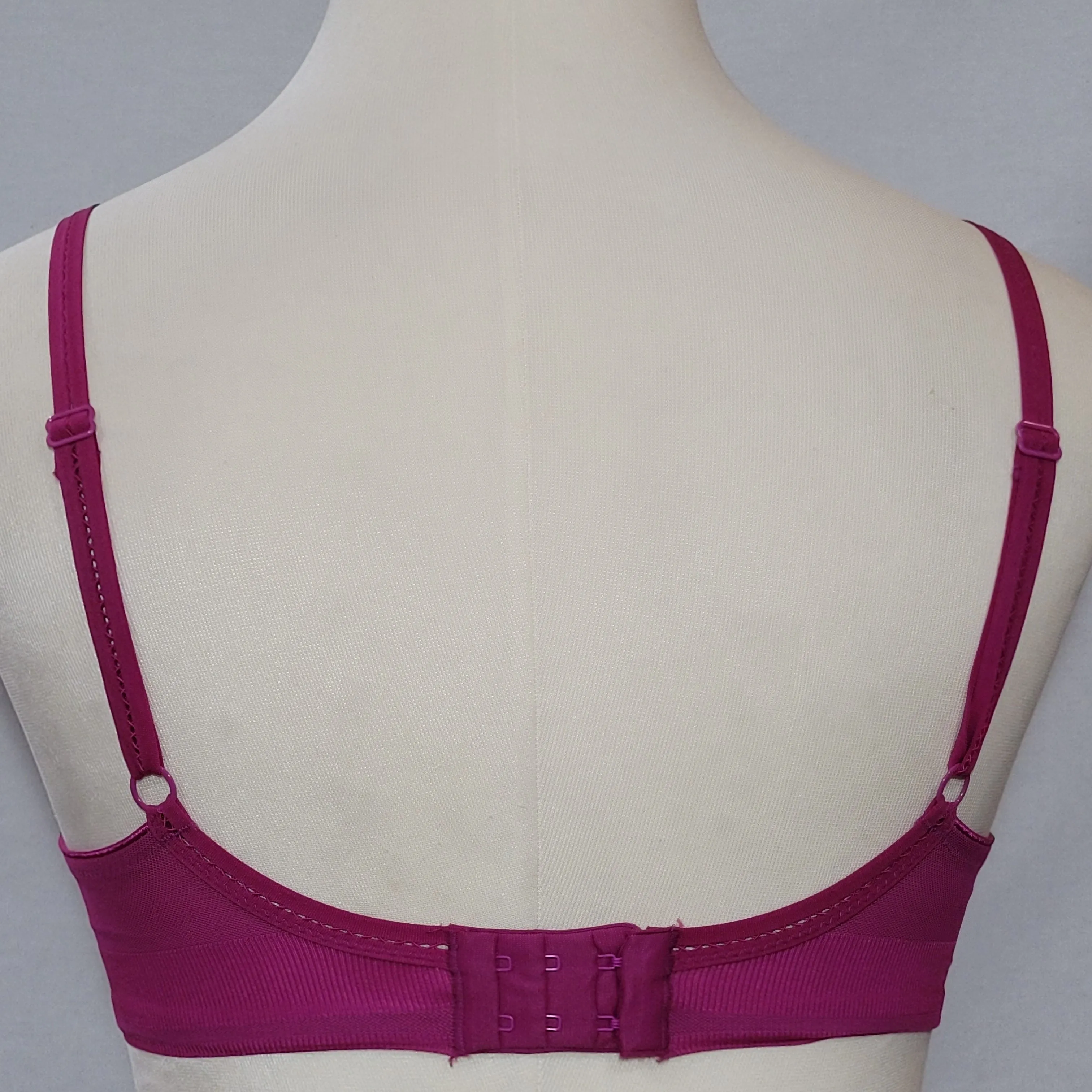 Chantelle 2121 Vous et Moi No Wire Spacer T-Shirt Bra 32E Raspberry Pink